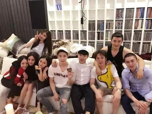 闺蜜进娱乐圈吃瓜视频,一场吃瓜盛宴背后的故事  第2张